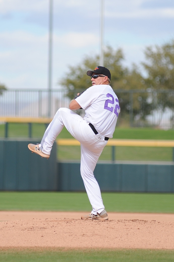 Dragons_2017-11-04 (586).JPG - (c)2010 DeVetter